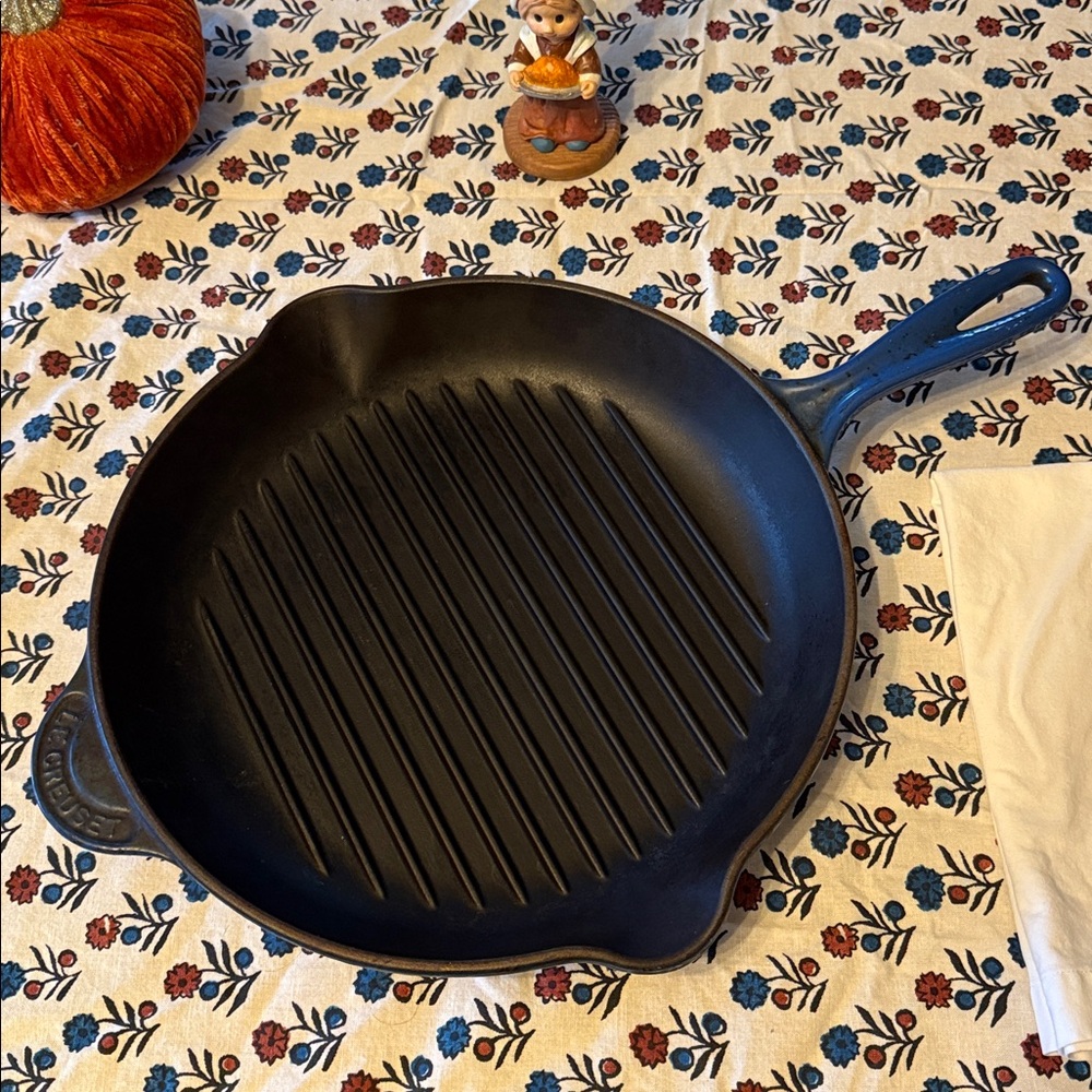 Le Creuset #30 Grill Pan 19” overall double spout enameled cast iron